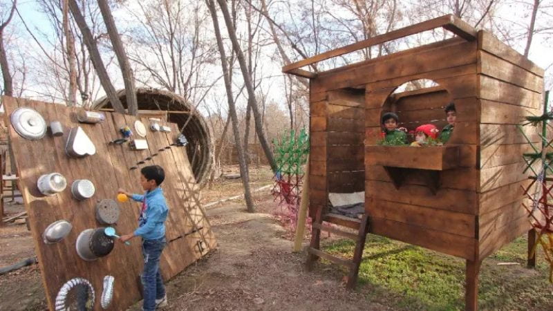 The importance of the garden's environmental and educational