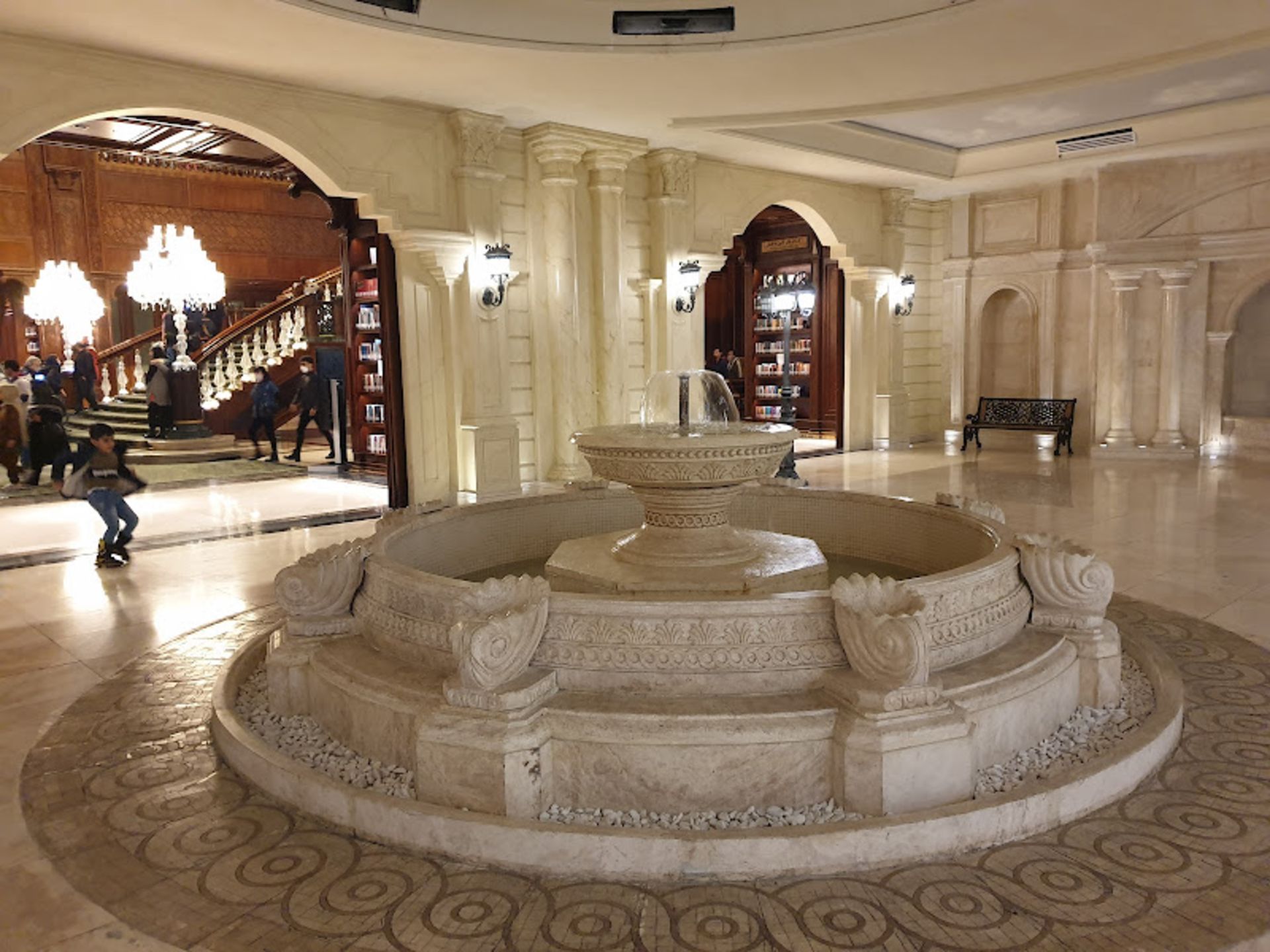 Middle fountain of Iran Mal Shopping Center