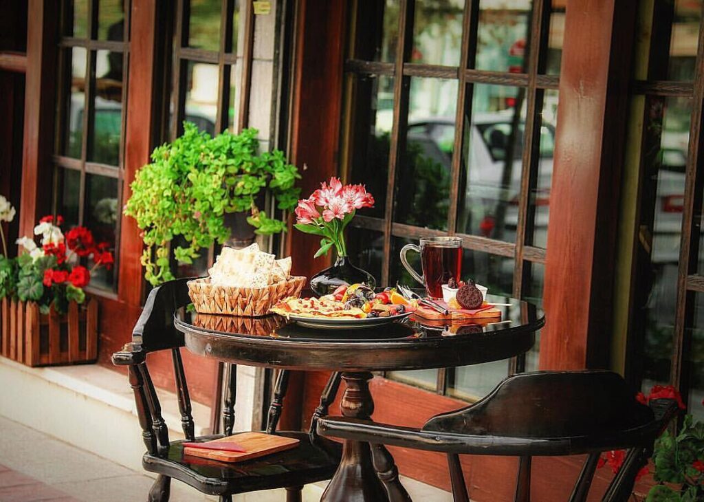 Arabica Café of the best cafes in Mashhad