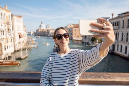 Salafi Female Tourist in Venice