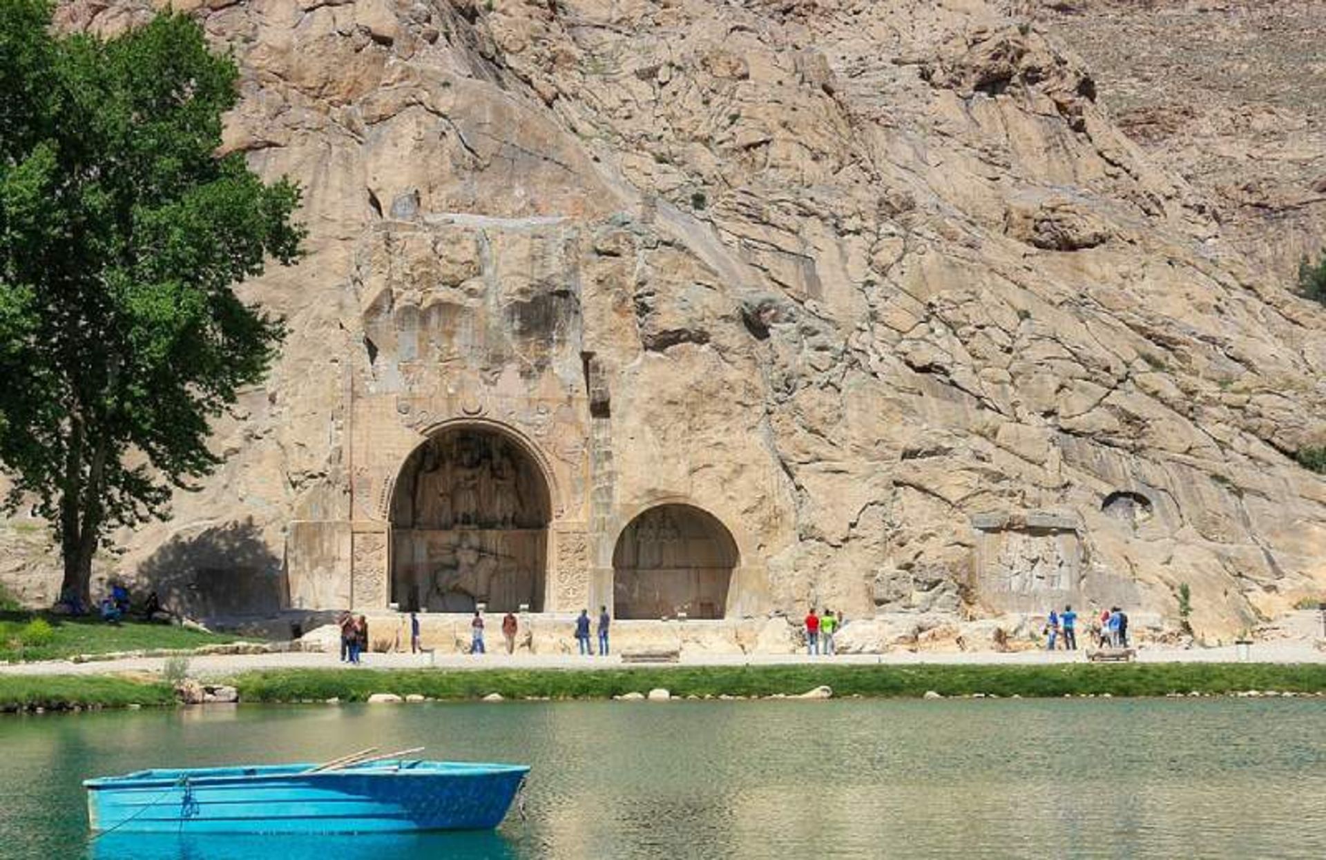 Lake and boat in Taq Bostan Kermanshah
