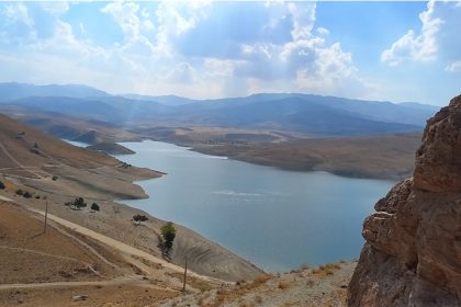 Ekbatan Dam Lake Water among the mountains