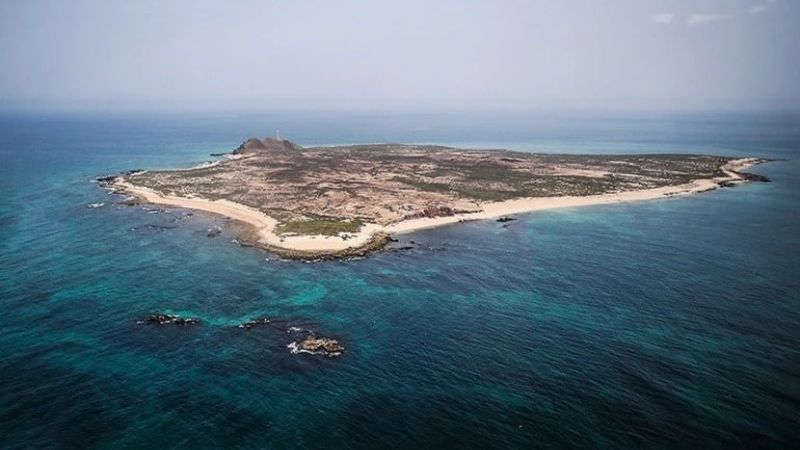 Introduction to Shidour Island or Maro, Maldives Iran with pristine and dreamy beaches