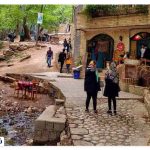 Where is the village of Qalat Shiraz?