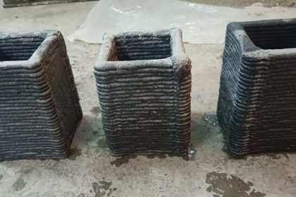 Three -dimensional print concrete challenges by adding aerosa bubble