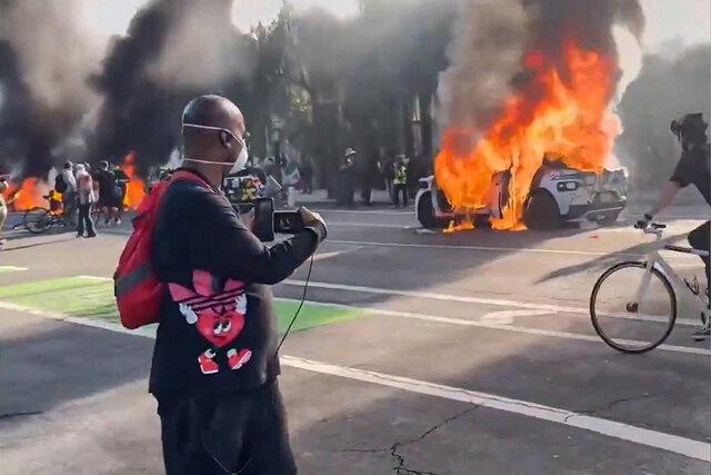 Video/ Rebellion of Protesters on the streets of Los Angeles