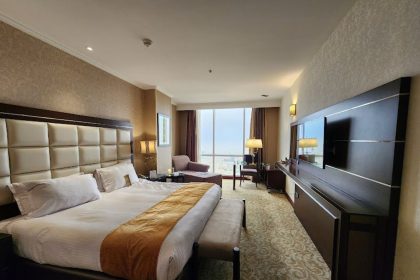 Facilities of the Twin Room Spinas Palace Hotel