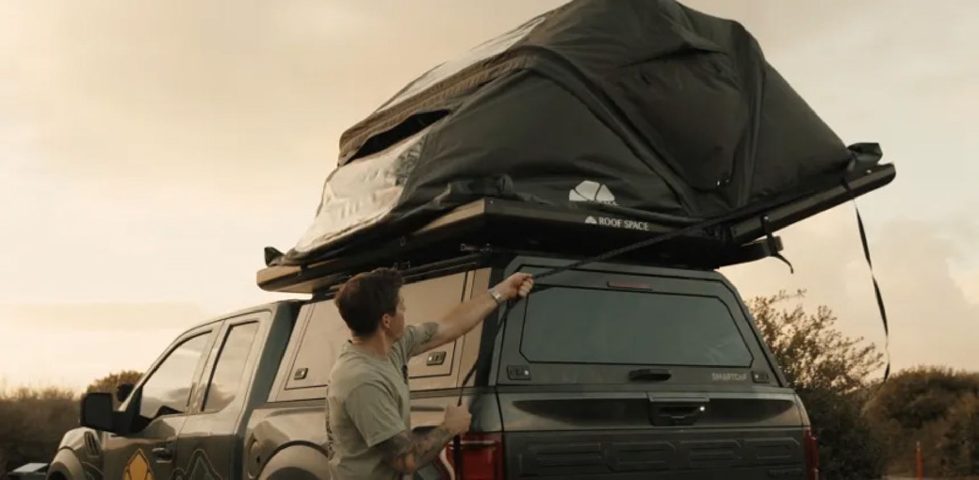 How to connect the roof tent to the car