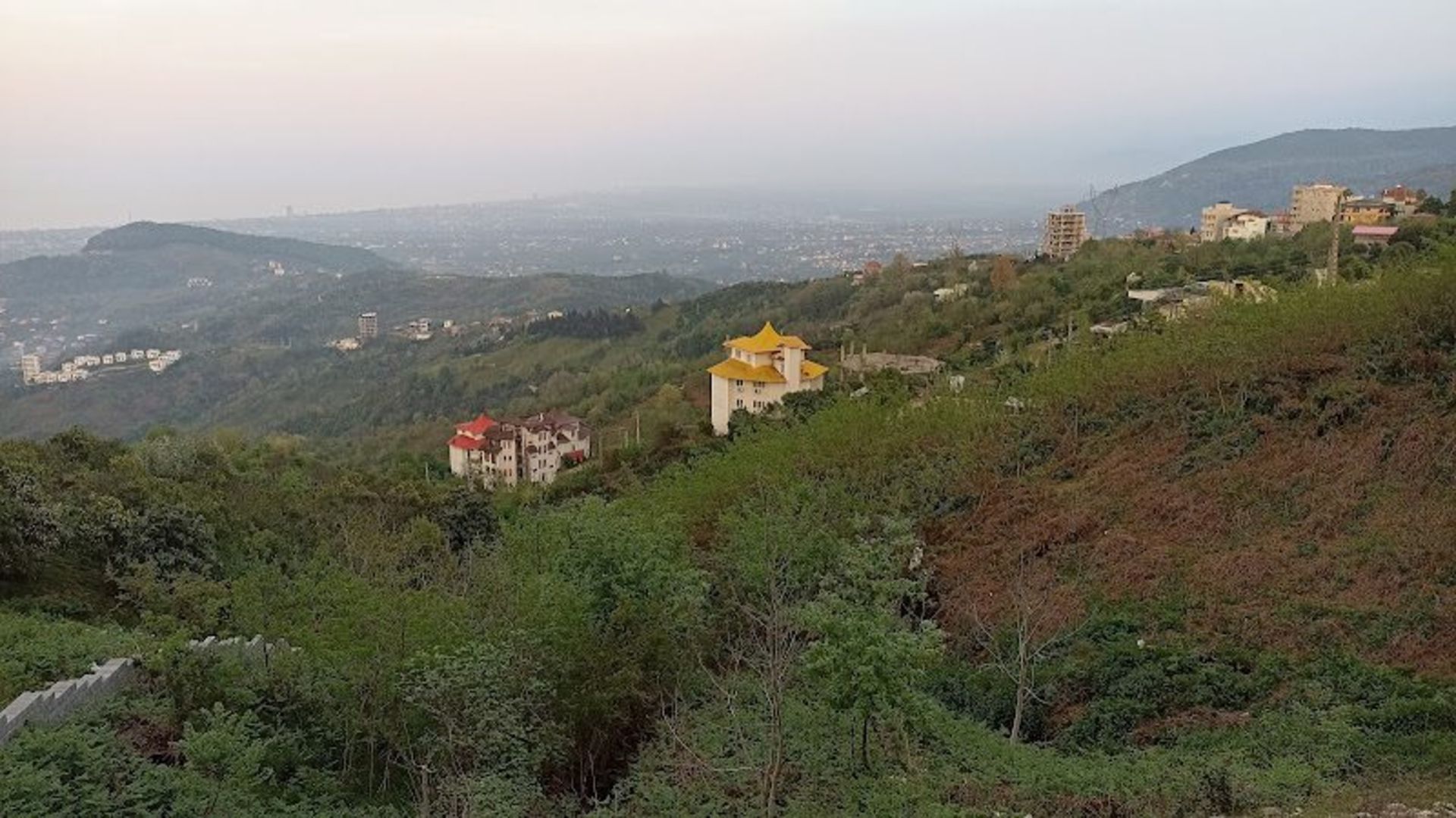 The mountainous nature of the Arbakleh village