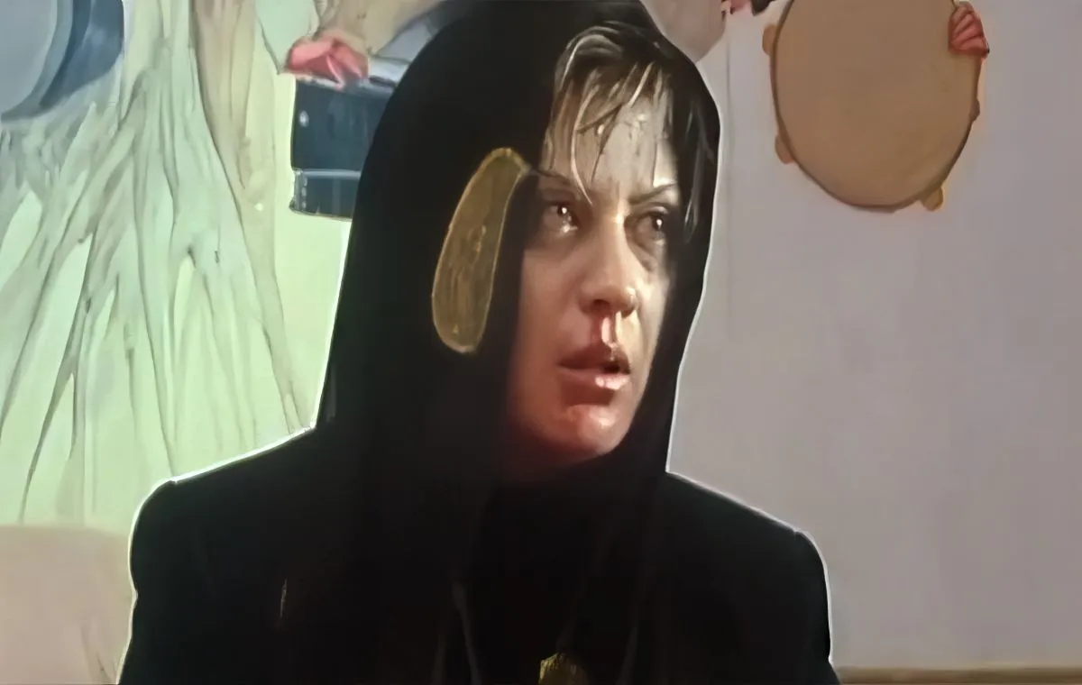 Laya Zanganeh; The boss