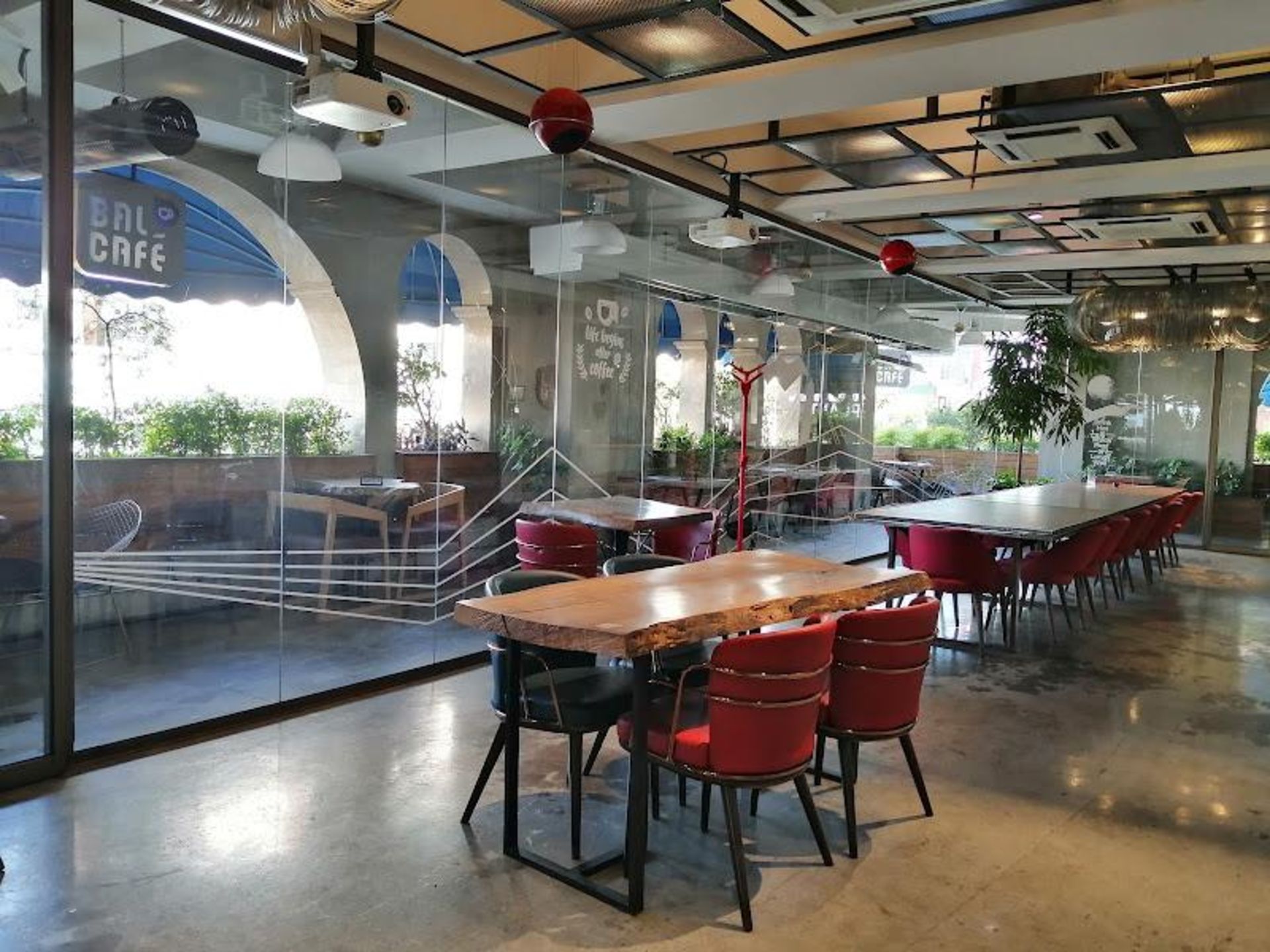 Balcafe Jordan table and chairs