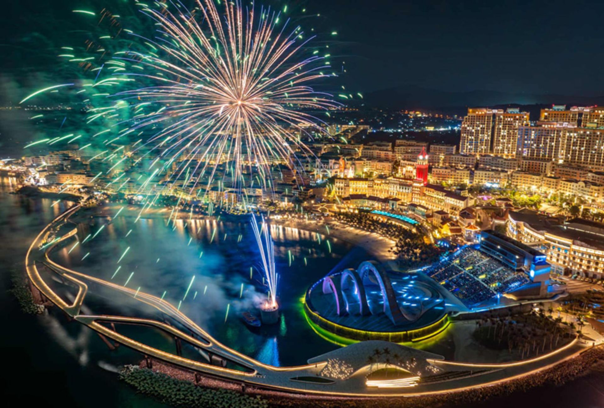 Lighting at the La Fasta Hotel Vietnam at night