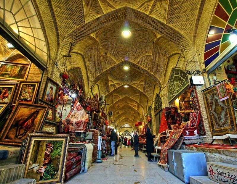 The lawyer's market; The beating heart of the traditional trade among the historical attractions of Shiraz