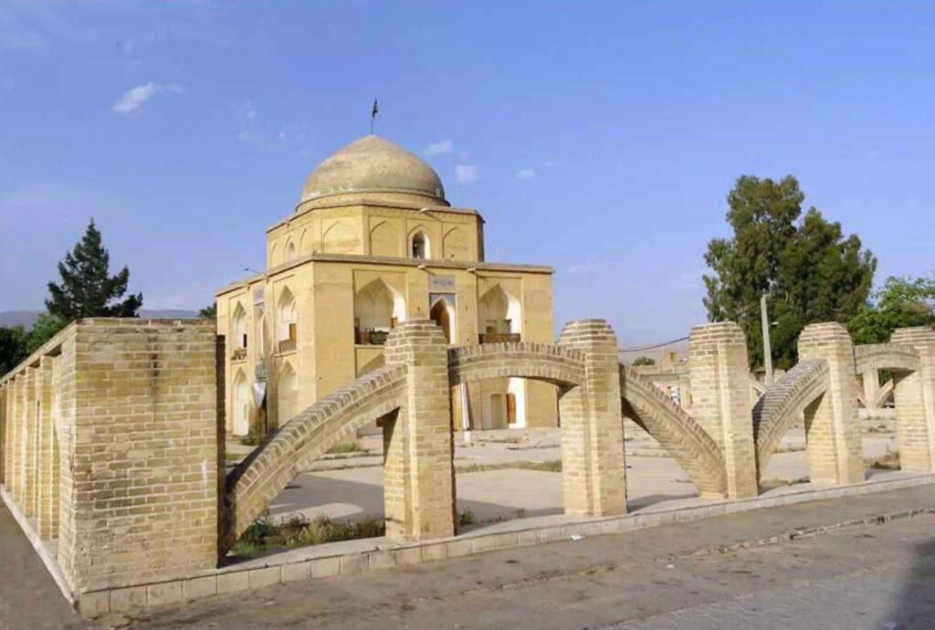 The house of Zint al -Molk Qavam; Theater of Qajar Art and Live History