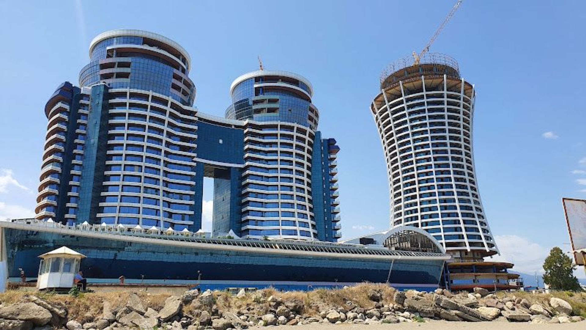 Middle Eastern Diamond Complex buildings 