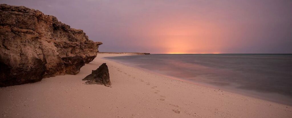 Kish Tour and Hondurabi Visit with Vanak Star Airlines