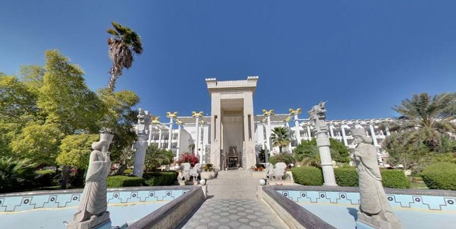 Hotels near the city of Kariz