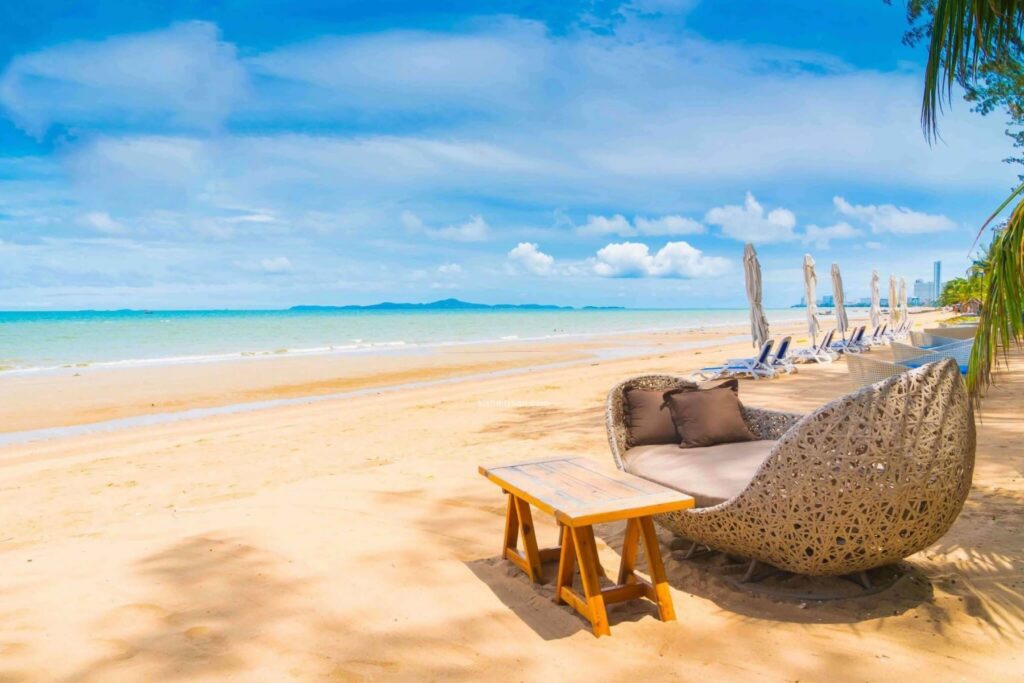 Attractions close to the city of Kariz Kish