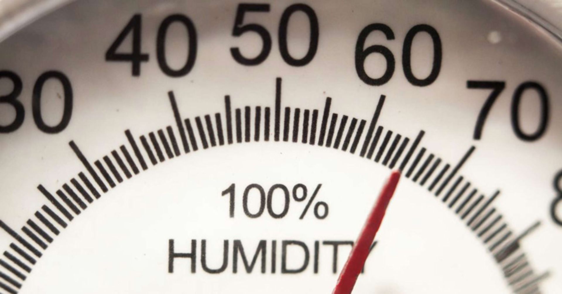 Moisturizing handheld