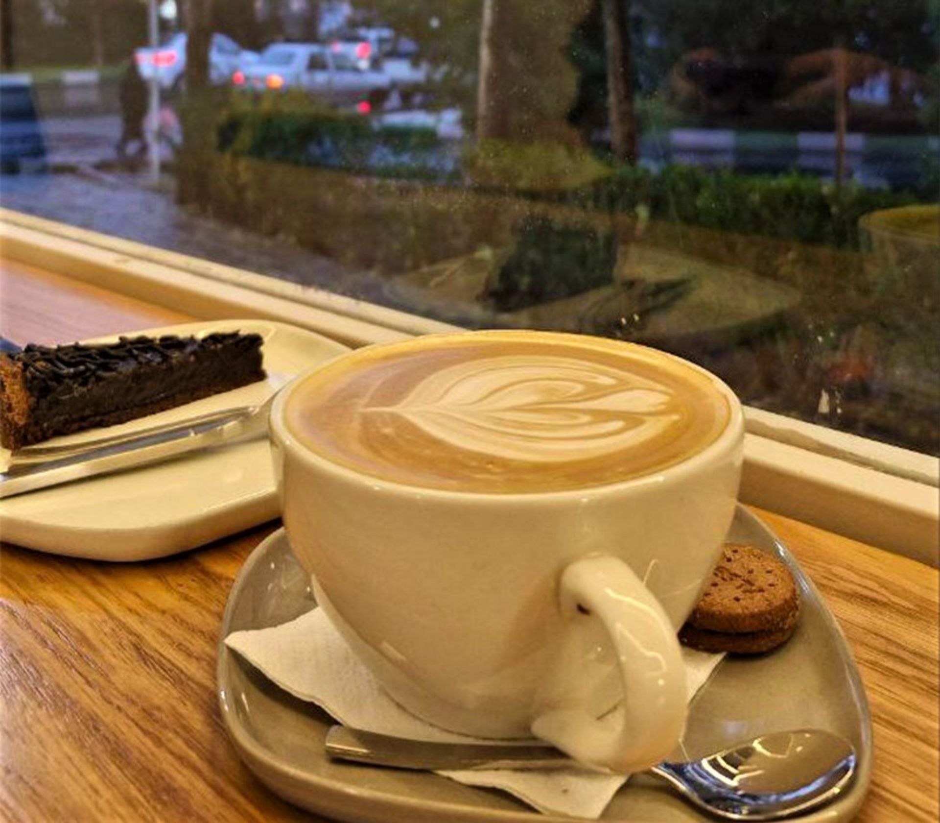 Coffee and cake in Bahman Qom Cafe