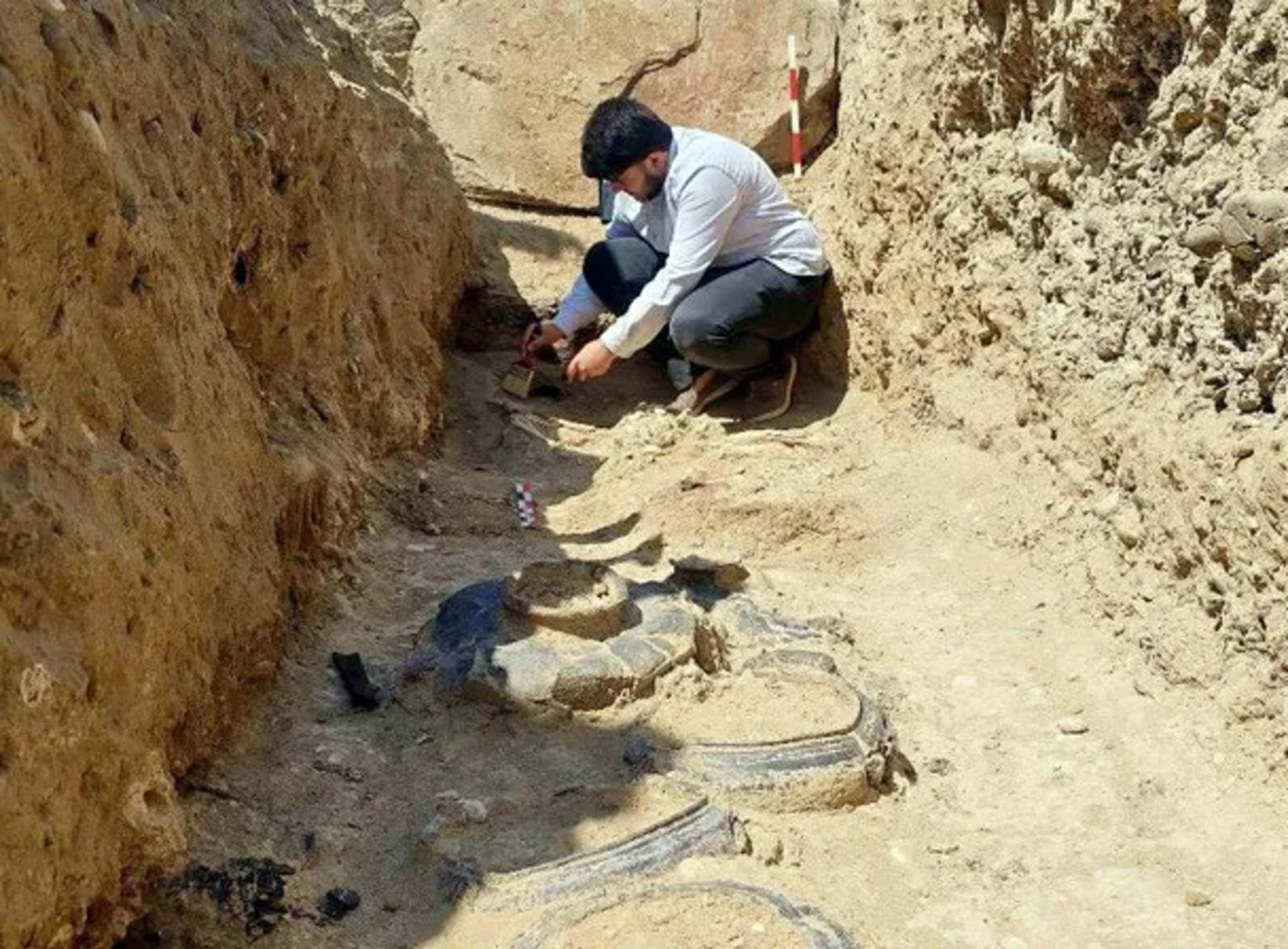 Discovering the tomb in Azerbaijan