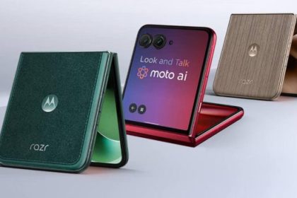 Galaxy Zed Flip 2 against Moto Razer Ultra