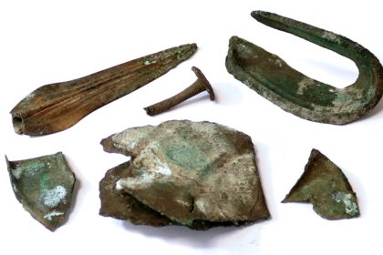 Discovery of the bronze armor