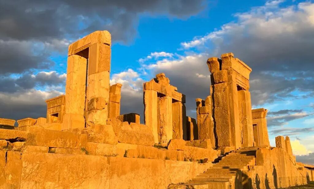 The full list of Shiraz historical attractions you should know before traveling