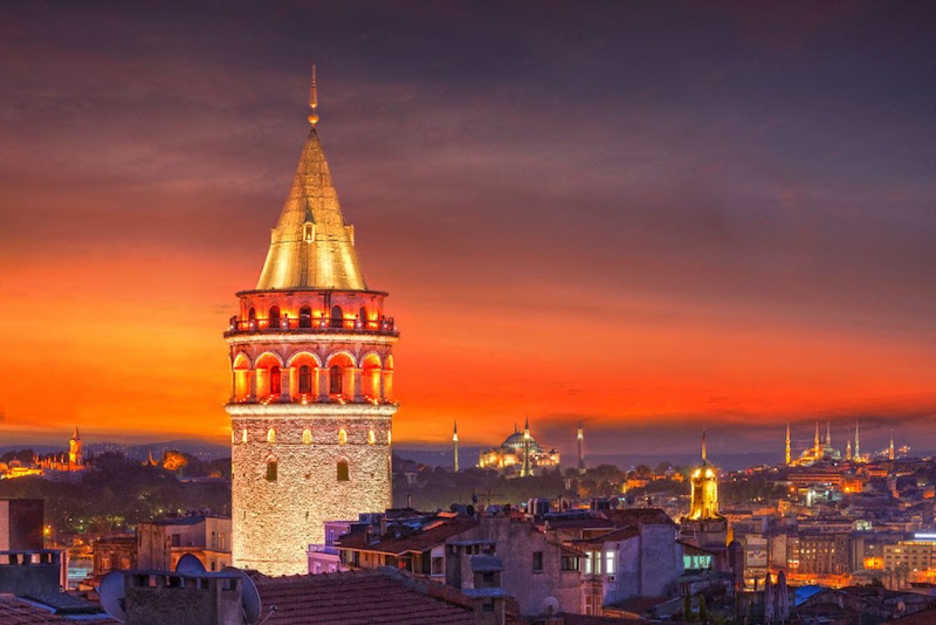 Picture of Galata Tower at sunset