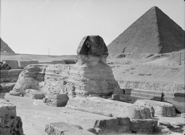 ۱۵ Rueled Pictures of the Egyptian Giza Pyramids that you probably never seen