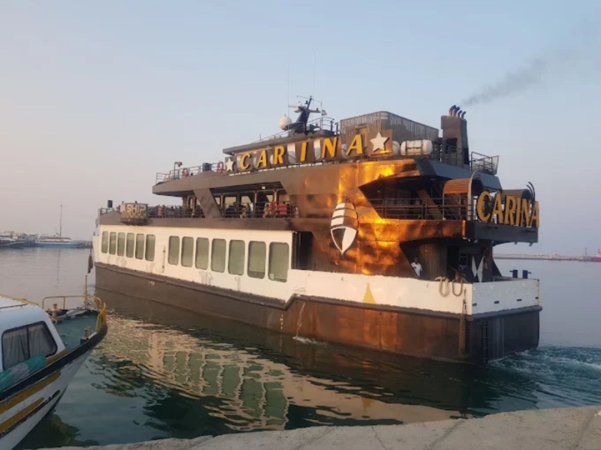 Carina Kish ship with a white and brown body