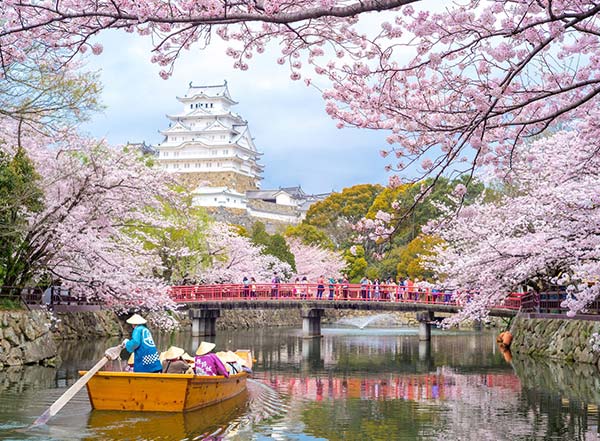 Old Himji Castle Japanese Tourist Attraction / Himeji Castle