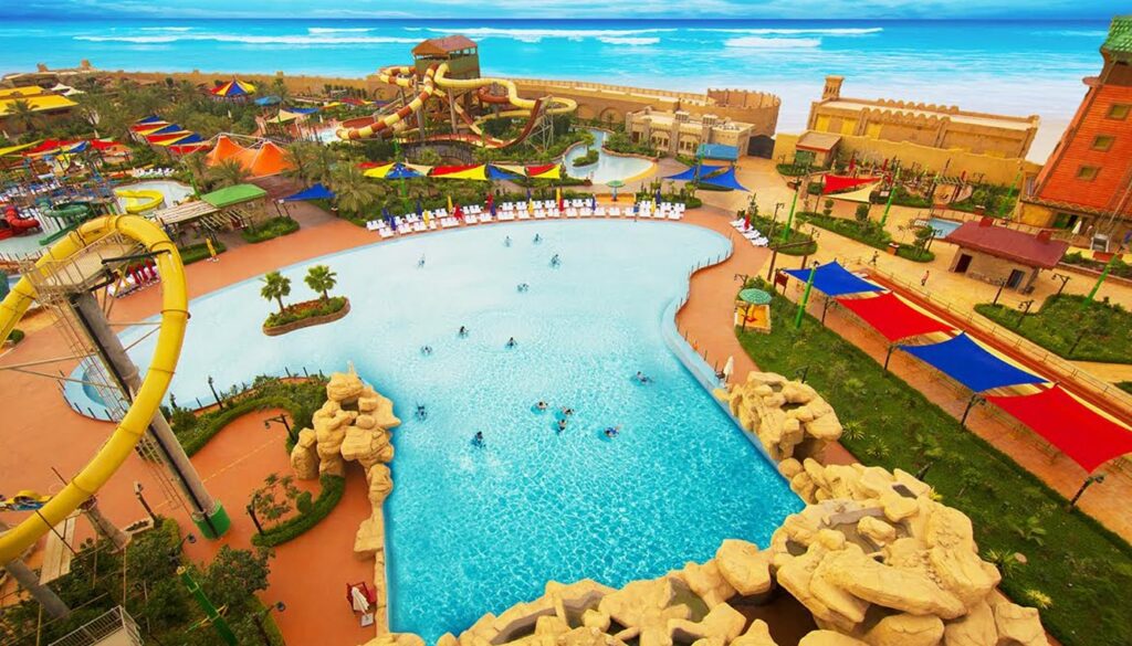 Spectacular places of Kish in the fall