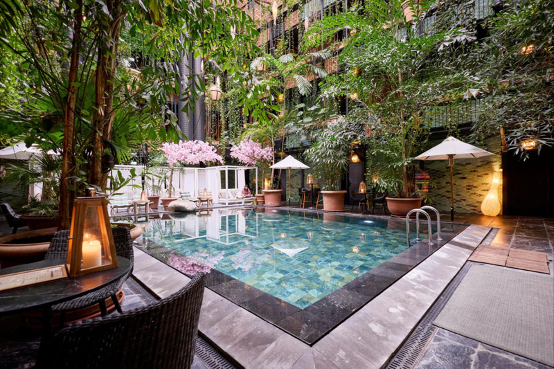 Monon Switzem Hotel Pool