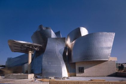 Guggenheim Bilbao Museum: A journey to Spanish Frank Gray's masterpiece