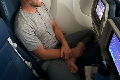 Watching the movie on the air trip