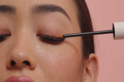 How to use eyelash amplifier?