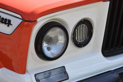 Jeep Wagoneer's cabin 1964