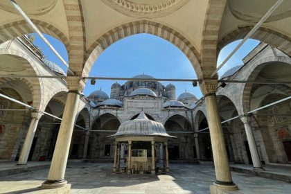 The courtyard of the prince of Istanbul