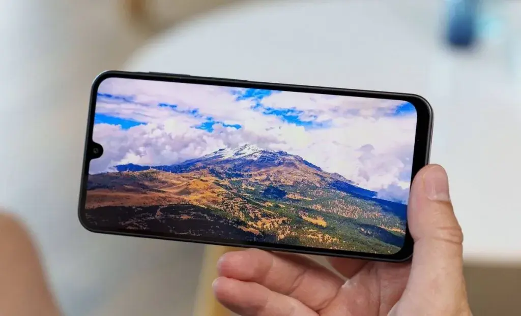Galaxy A16 FH Galaxy A17 in terms of display quality