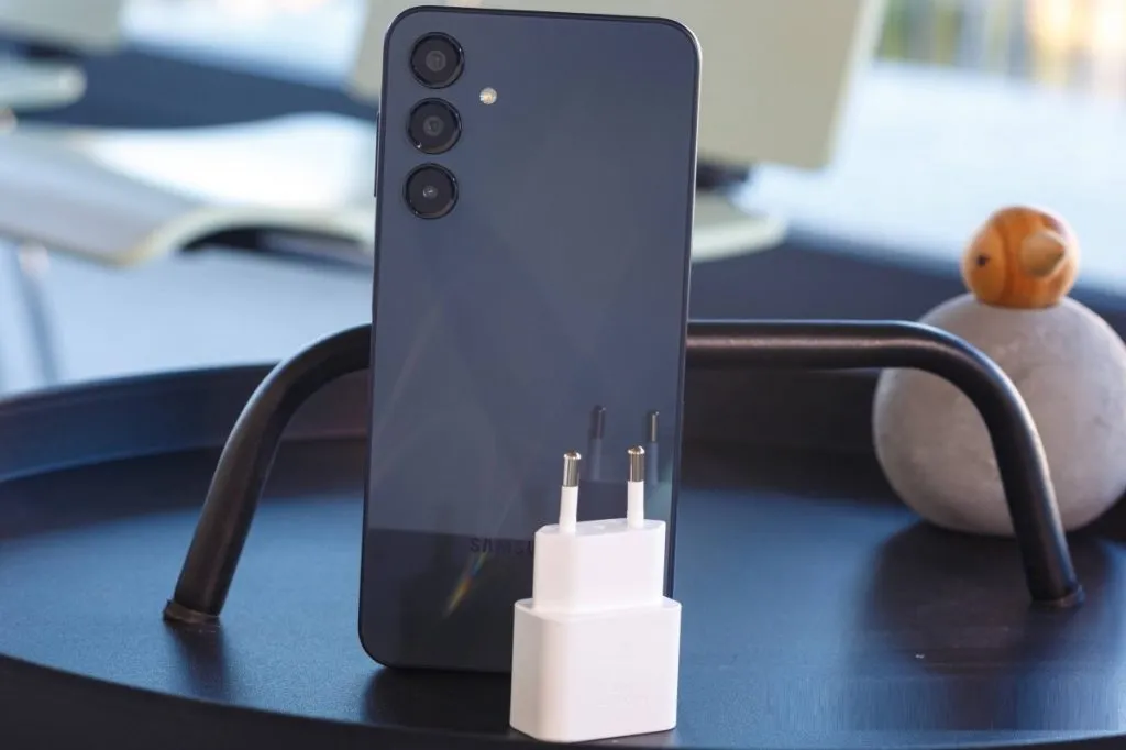 Comparison of Galaxy A16 and Galaxy A17 battery