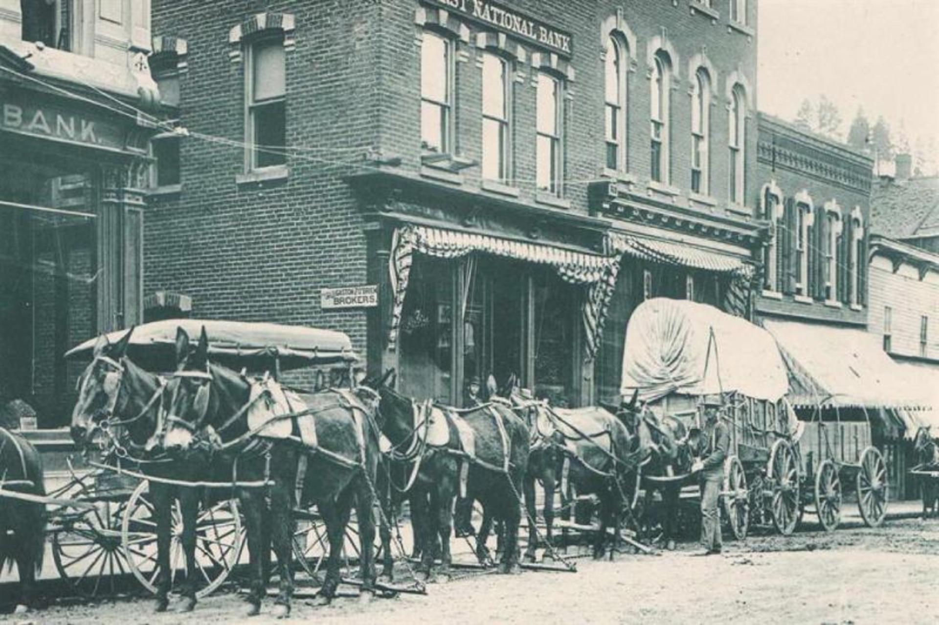 Horse carriage on Dedoud City's main street in the past
