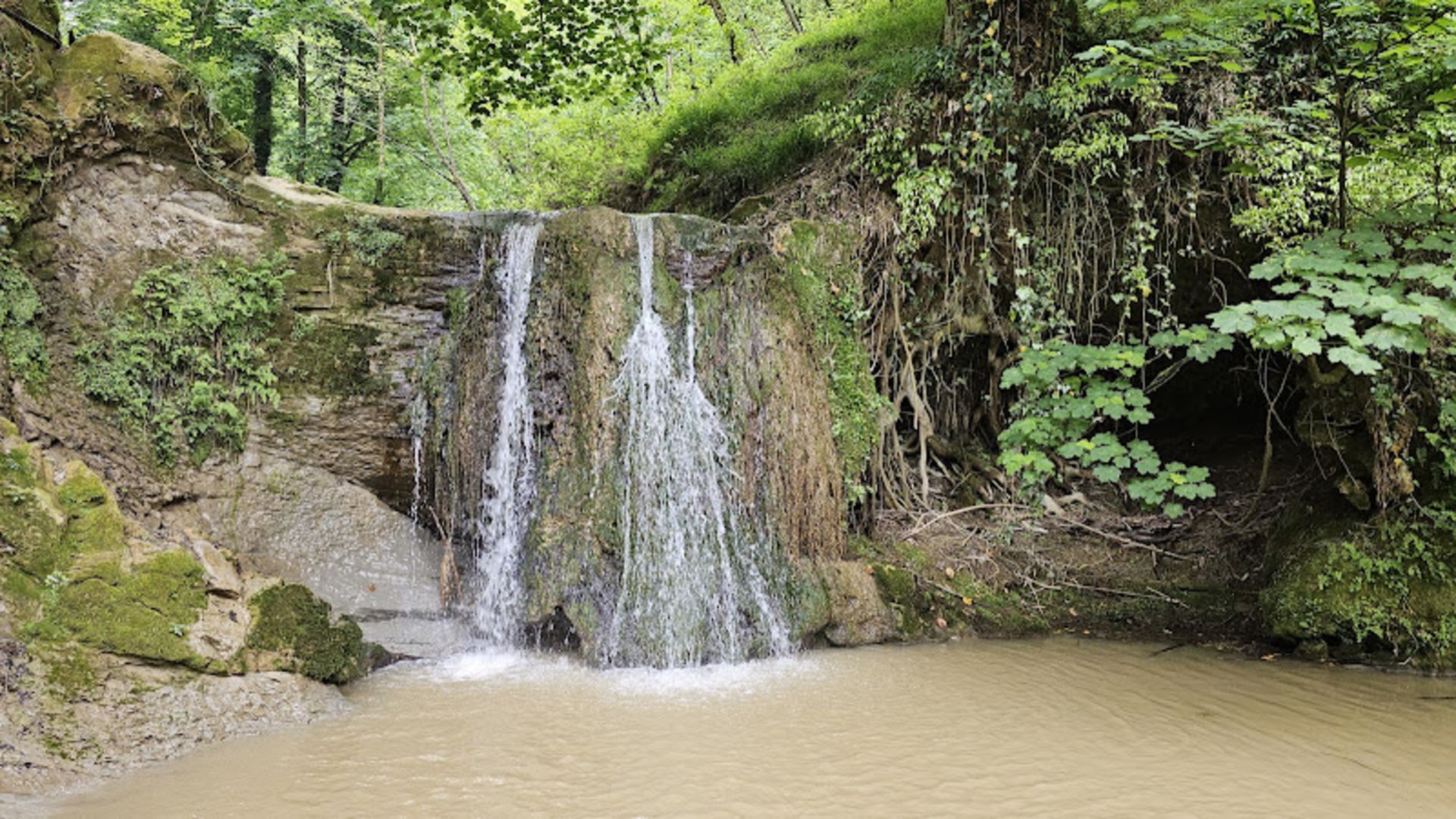 Kimon waterfall