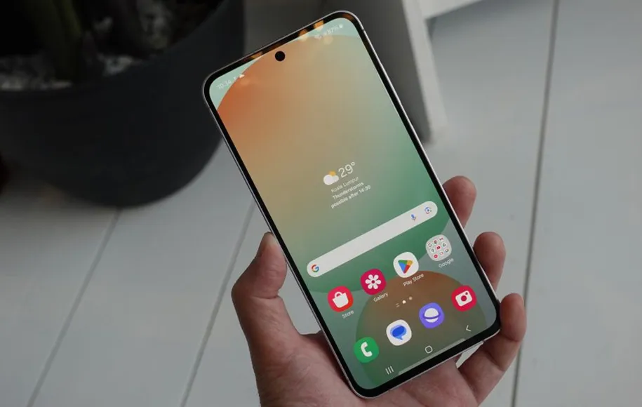 Compare Galaxy S25 Fe with S24 Fe