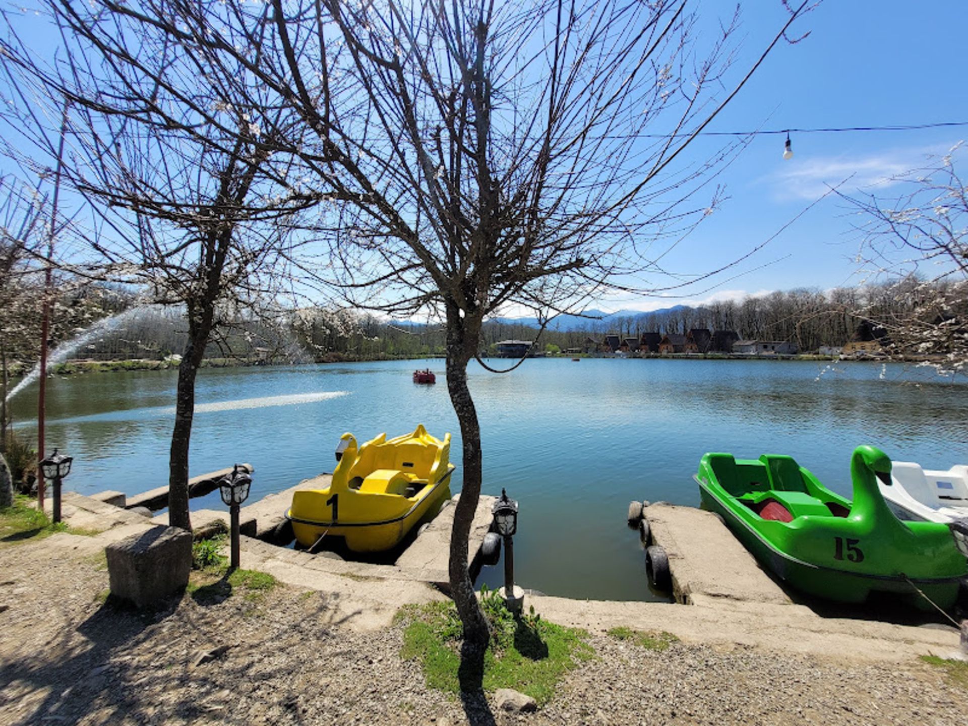 Boats and fountains around Lake Gisum
