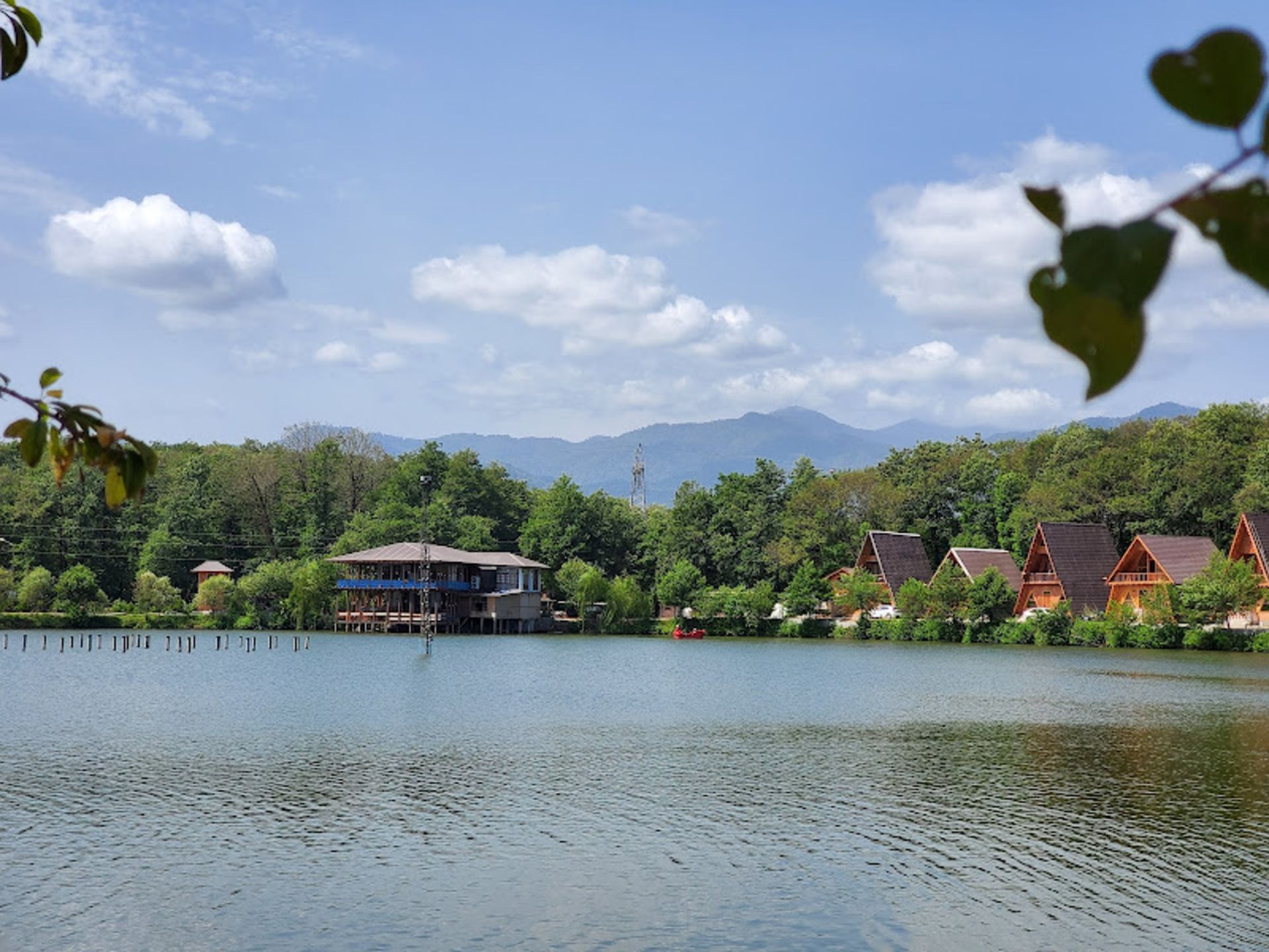 Swiss resorts and restaurants around Lake Gisum