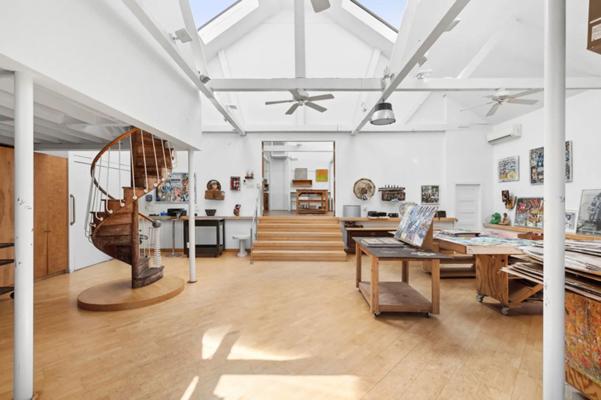 Art Studio of Historical and Art House of Bridge