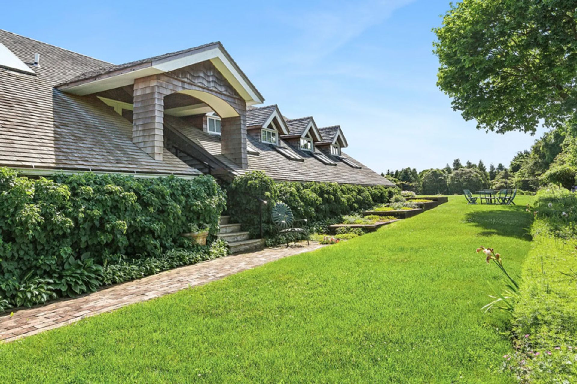 Garden and Historic House of Bridge