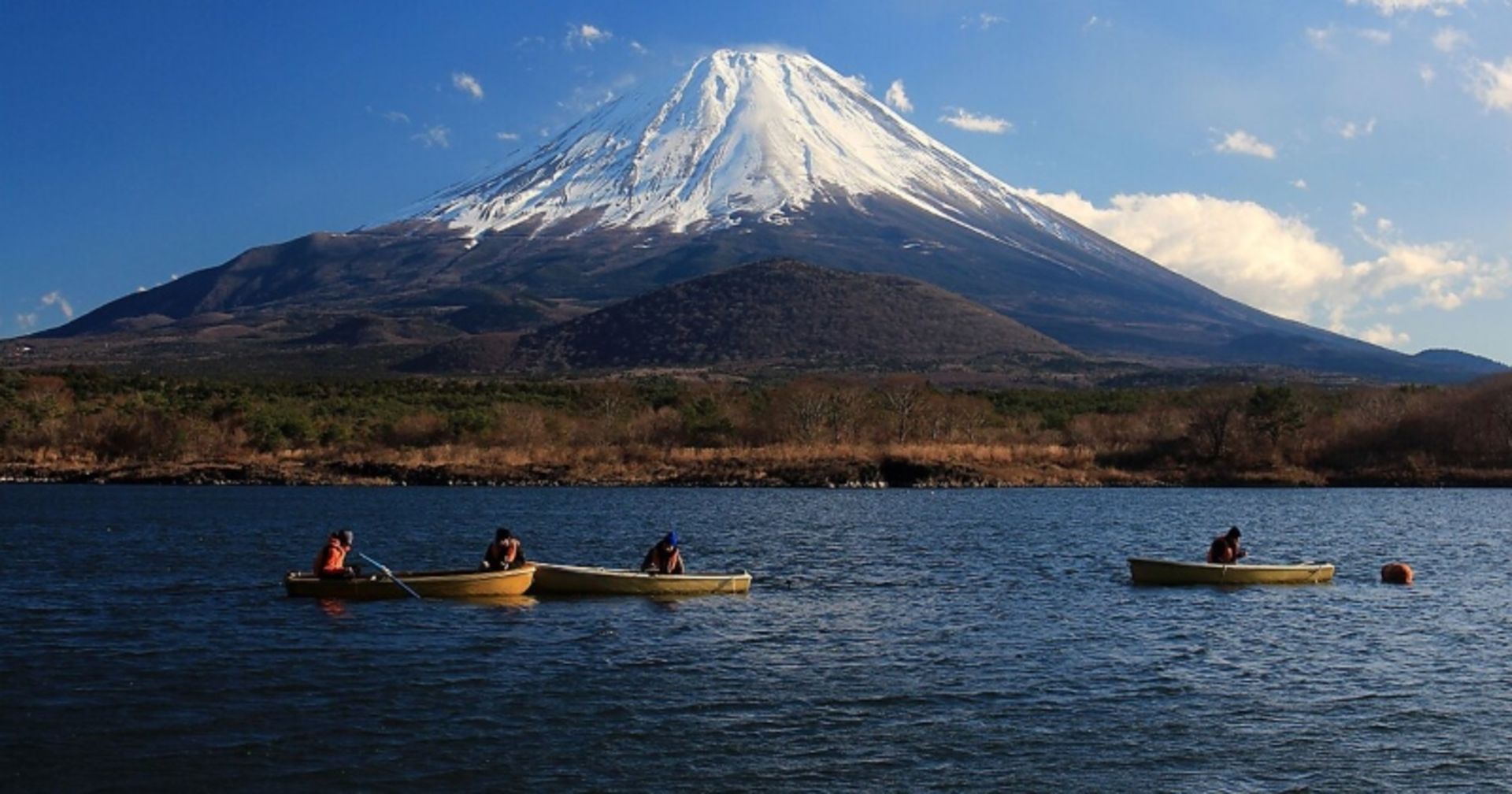 Fuji Mountain and Lake at Fuji-Hawkone-Jizu National Park