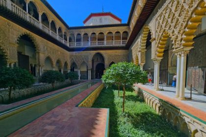 Alcazar Palace: Spain's most amazing historical attraction